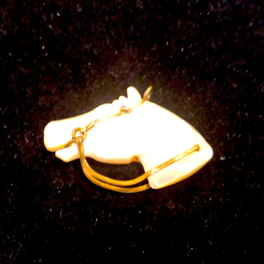 *Antique Victorian Mother of Pearl Horse Head Fob